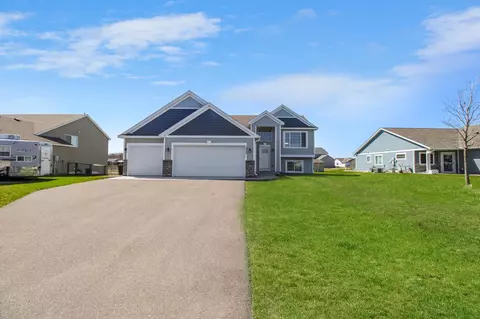 1800 11th St NE, Buffalo, MN 55313