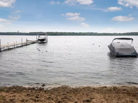 3960 Linden Cir, Excelsior, MN 55331