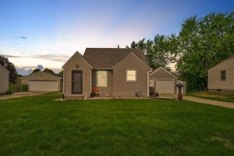 1232 Bigelow Ave, Owatonna, MN 55060