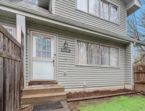 5407 E Brenner Pass, Fridley, MN 55432