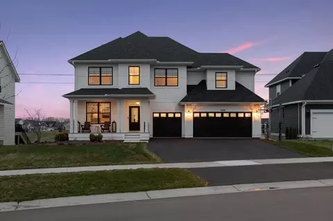 4550 Silverado Dr, Woodbury, MN 55129