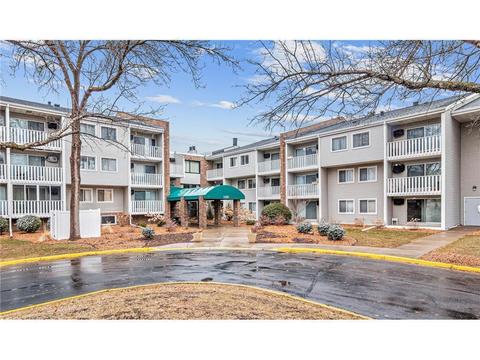 1601 N Innsbruck Dr #250, Fridley, MN 55432
