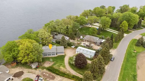 594 101st St NW, Monticello, MN 55362