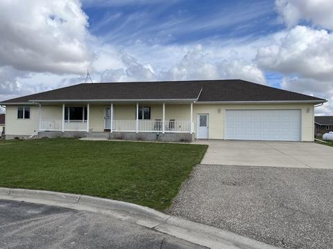 102 Bergman Cir, Lynd, MN 56157