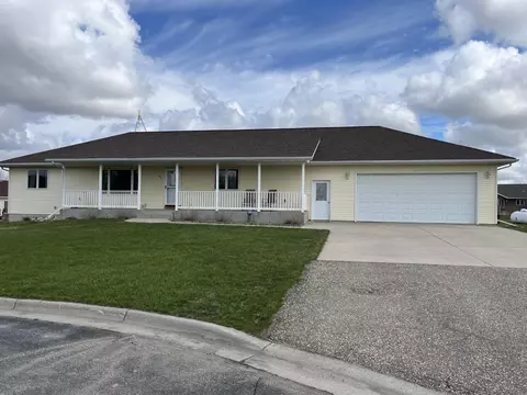 102 Bergman Cir, Lynd, MN 56157
