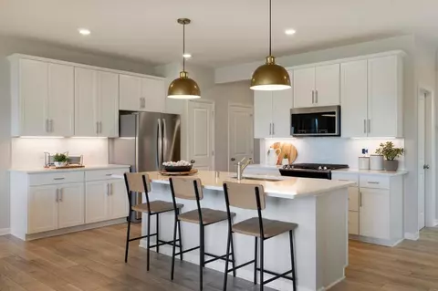 4836 Airlake Dr, Woodbury, MN 55129