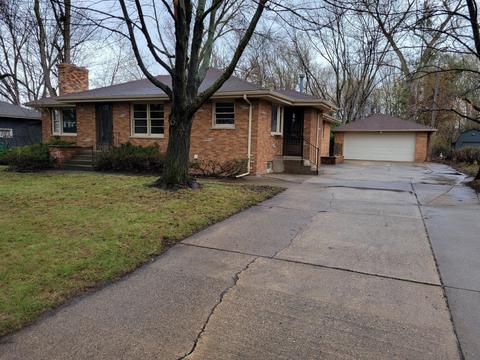 821 Cannon Ave, Shoreview, MN 55126