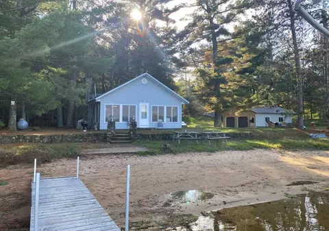 8650 Peninsula Rd, Minong, WI 54859