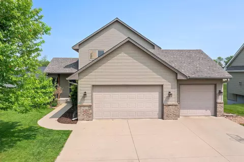 1411 8th Street Ct SE, New Prague, MN 56071