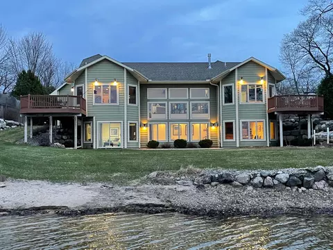 21404 S Lake George Dr NW, Oak Grove, MN 55011