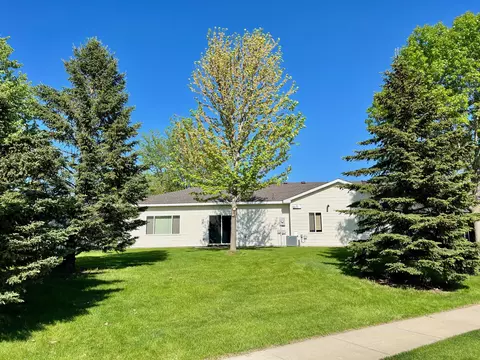 1410 Constitutional Dr, Northfield, MN 55057