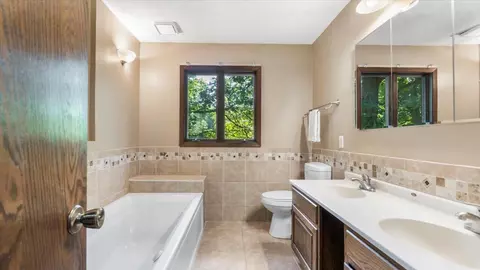1742 Oregon Trl, Saint Cloud, MN 56301 photo 16