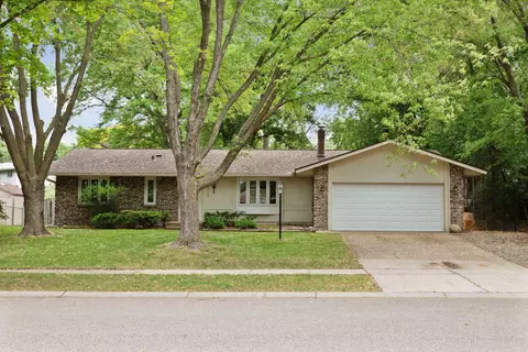 13596 Fairlawn Ave, Apple Valley, MN 55124