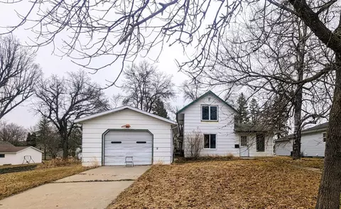 717 4th St NE, Fosston, MN 56542