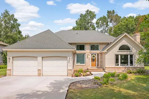 5820 Churchill St, Shoreview, MN 55126