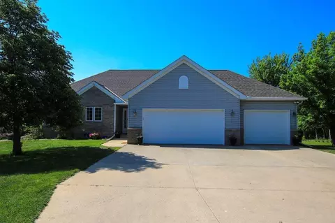 16949 236th Cir, Hutchinson, MN 55350