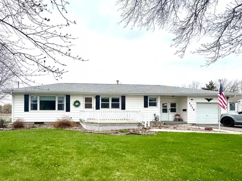 1116 S Broadway St, Spring Valley, MN 55975