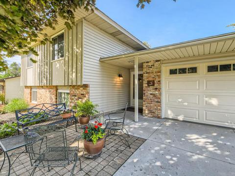 1014 Northland Ave, Stillwater, MN 55082