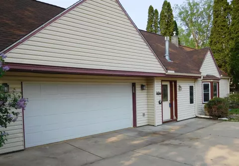3344 Chippewa Rd, Minnetonka, MN 55305