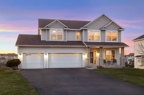 7701 Spring Lake Dr, Shakopee, MN 55379