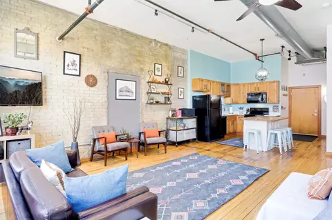 523 Jackson St #204, Saint Paul, MN 55101
