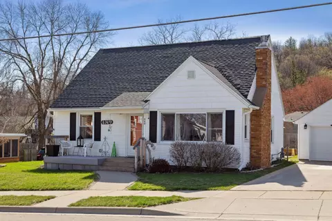 489 15th St, Red Wing, MN 55066