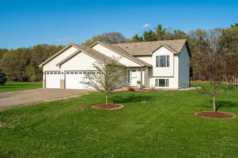 21469 Killdeer St NW, Oak Grove, MN 55011