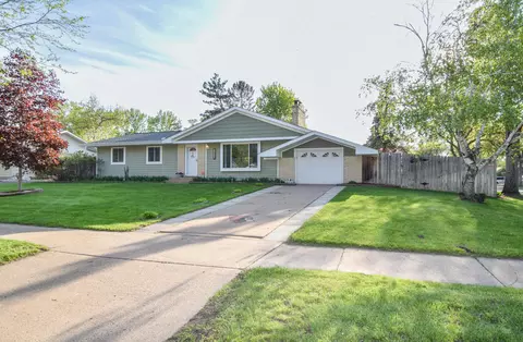 10648 Xavis St NW, Coon Rapids, MN 55433