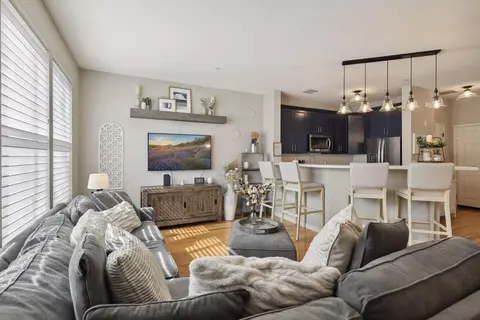 545 N 1st St #111, Minneapolis, MN 55401