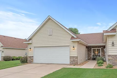 1821 13th St W, Hastings, MN 55033
