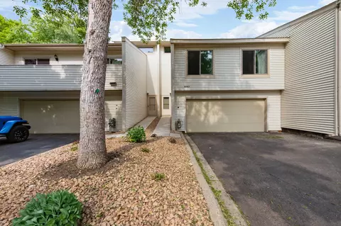 8387 Lower 138th Ct, Apple Valley, MN 55124