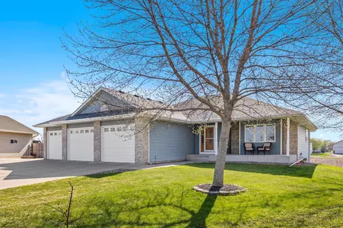 1820 Cameron Cir NE, Buffalo, MN 55313