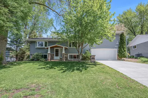 603 Mccallum Dr, New Brighton, MN 55112