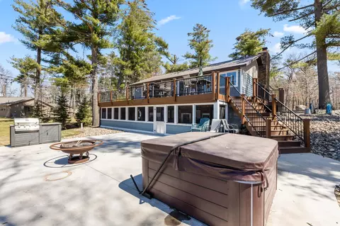 8526 Laurel Anne Ln, Brainerd, MN 56401