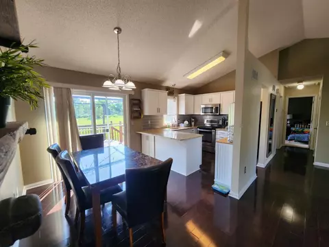 9133 Indian Blvd S, Cottage Grove, MN 55016