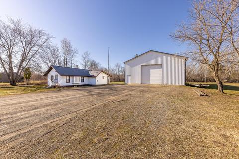 237 8th Ave NW, Deer River, MN 56636