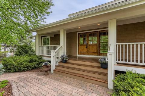 6621 Minnewashta Pkwy, Excelsior, MN 55331