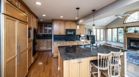 3970 Trotters Ct, Eagan, MN 55123 photo 7