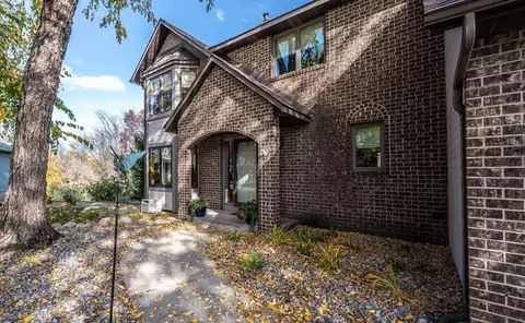3970 Trotters Ct, Eagan, MN 55123 photo 3