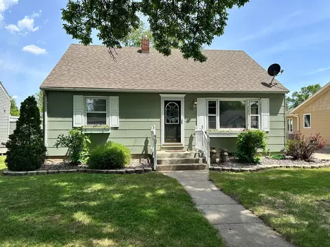 122 4th St NW, Clara City, MN 56222