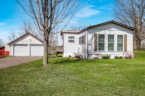 1460 7 12 Ave, Hillsdale, WI 54733