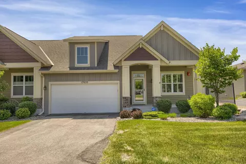17055 Kennett Curv SW, Prior Lake, MN 55372