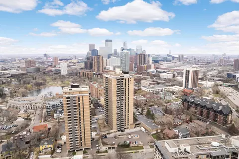 400 Groveland Ave #1807, Minneapolis, MN 55403