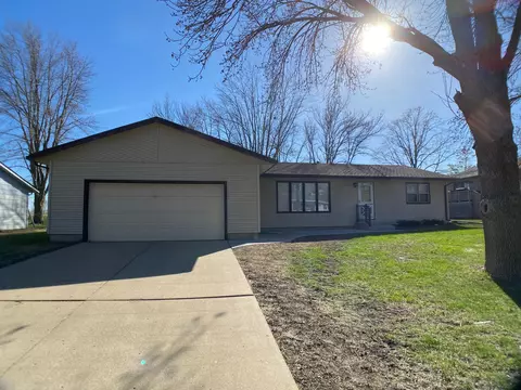 802 Sunrise Blvd, Redwood Falls, MN 56283