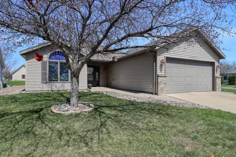 111 Willow Creek Dr, Waite Park, MN 56387