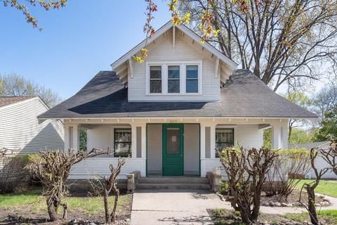 307 W 1st St, Chaska, MN 55318