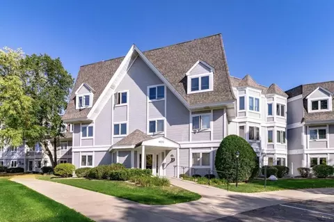 4035 Victoria St N #119, Shoreview, MN 55126