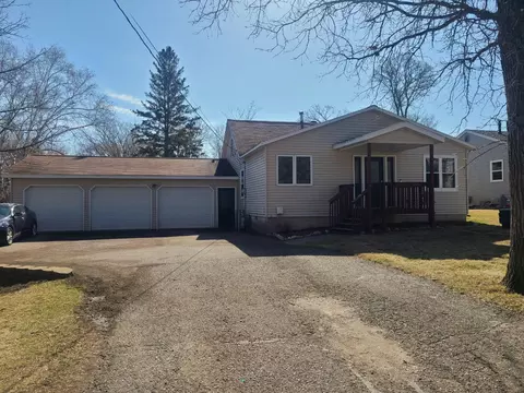 1151 Campbell Ave, Detroit Lakes, MN 56501