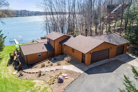 1610 Reidner Ln, Centuria, WI 54824