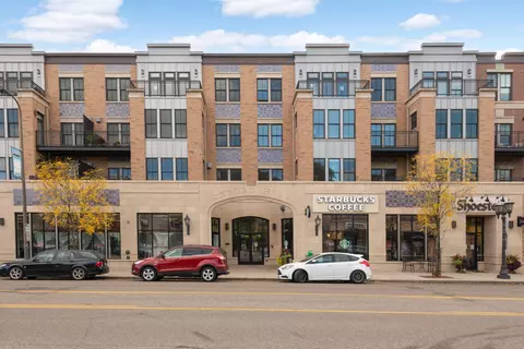 1060 Grand Ave #302, Saint Paul, MN 55105